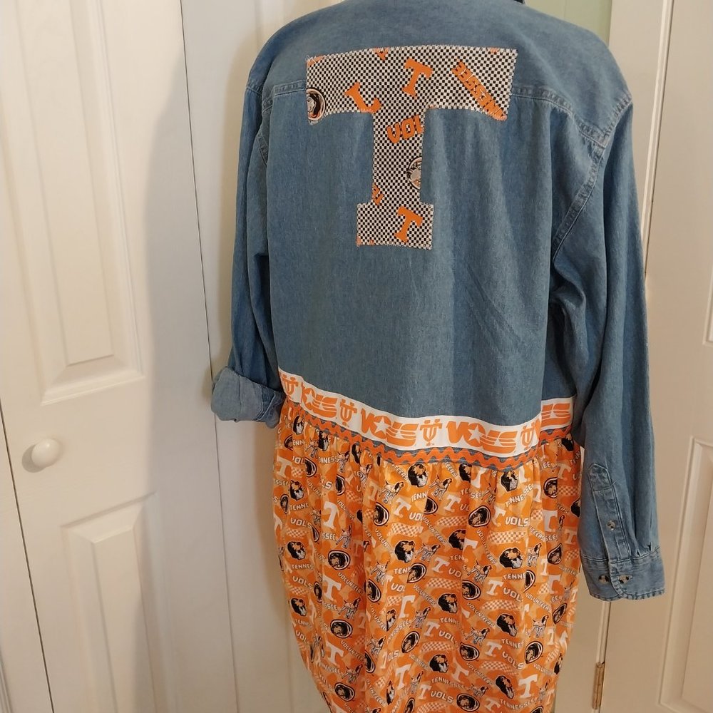 2575 Size 1X Port & Company Upcycle Vol's Jean Tunic - Picture 4 of 5